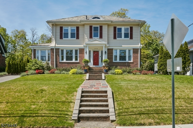 Property Photo: 196 Oakland Rd NJ 07040