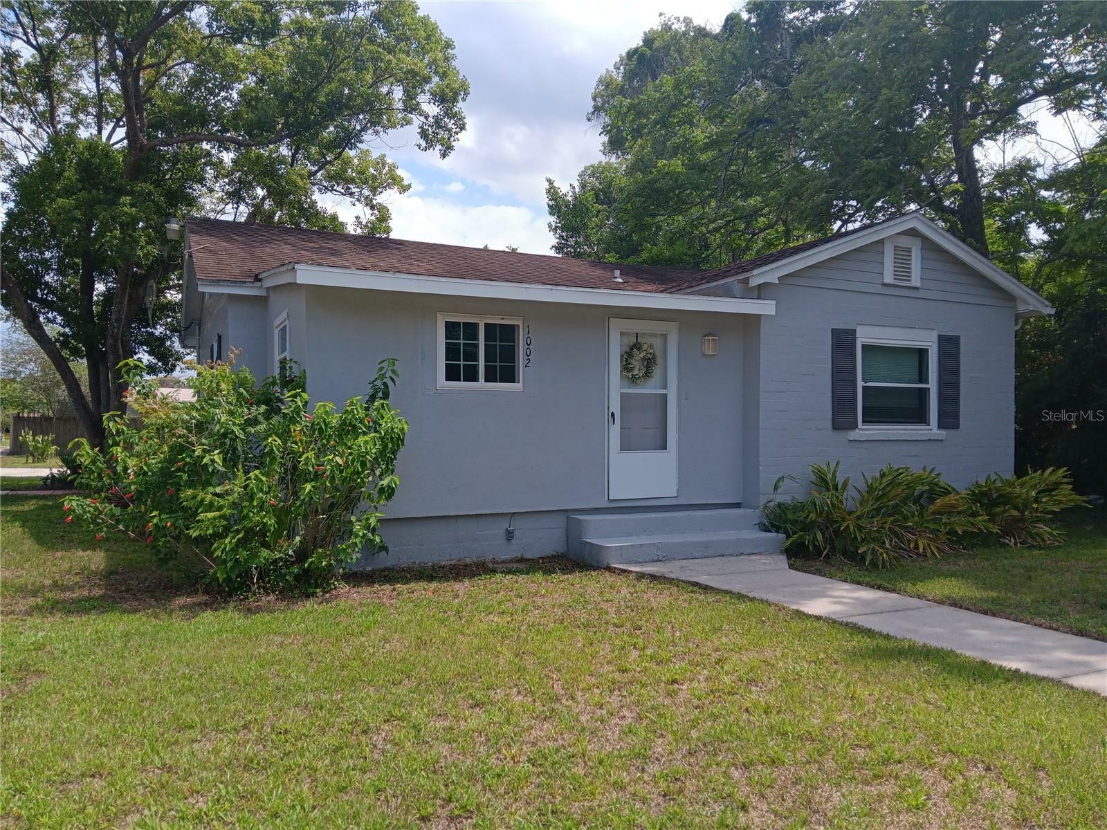 Property Photo:  1002 W Church Street  FL 32720 