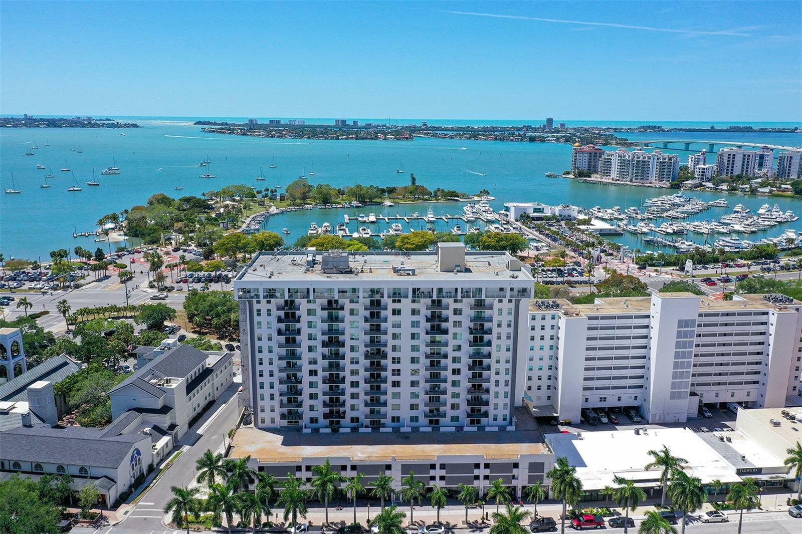 Property Photo:  101 S Gulfstream Avenue 8G  FL 34236 