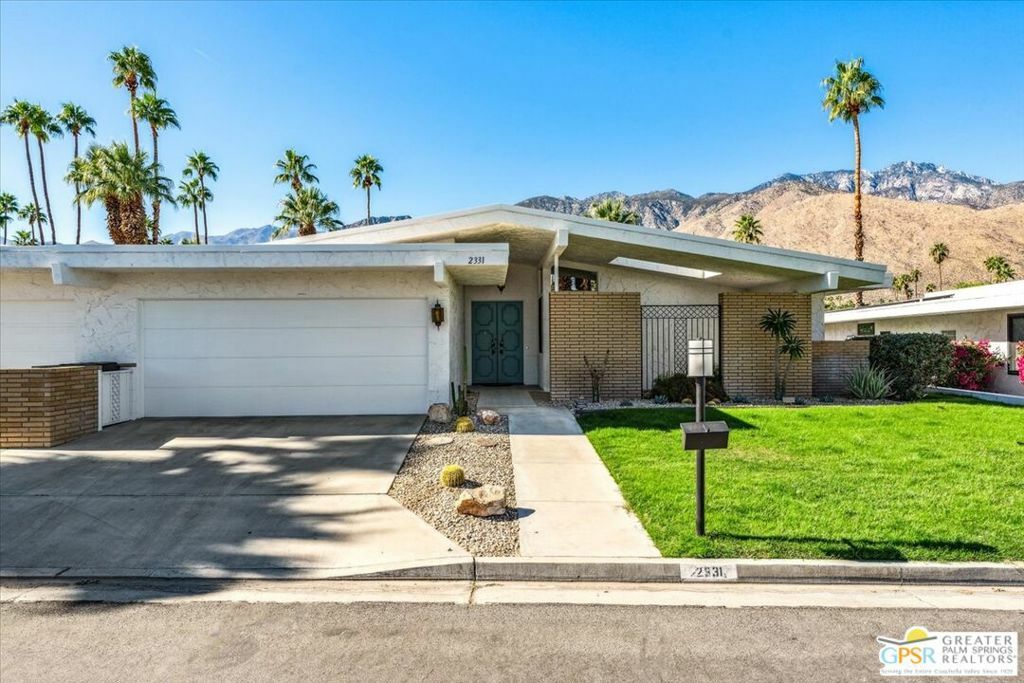 Property Photo:  2331 Paseo Del Rey  CA 92264 