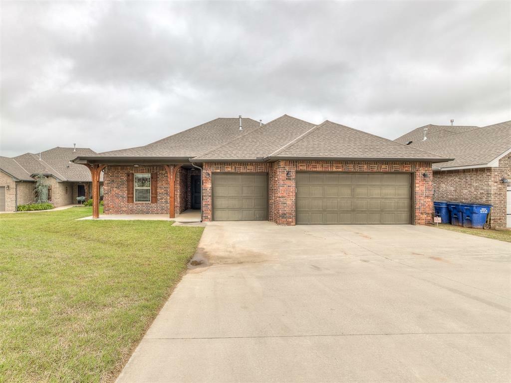 Property Photo:  20543 Creekside Drive  OK 73045 