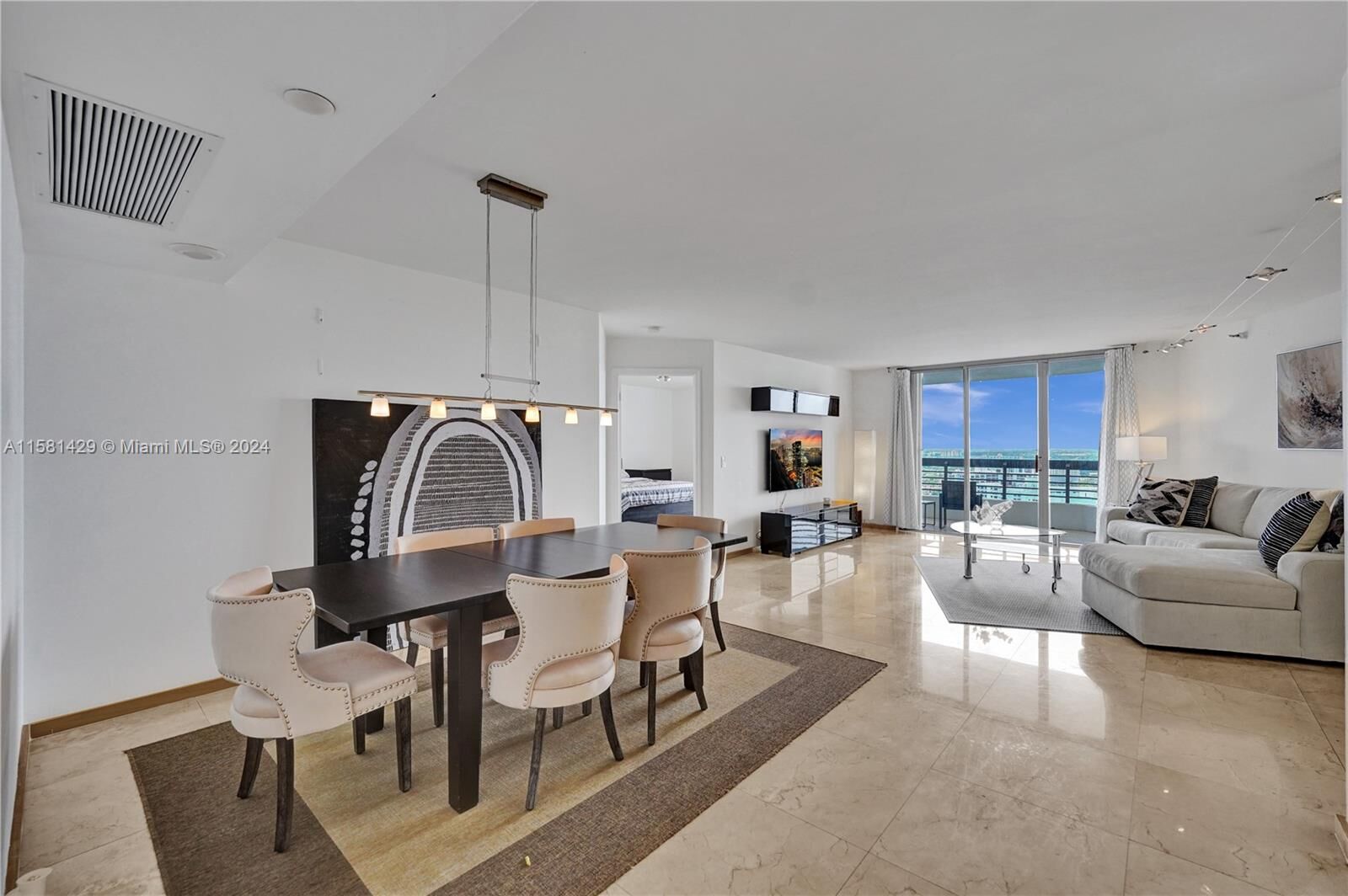 Property Photo: 3500 Mystic Pointe Dr 3202 FL 33180