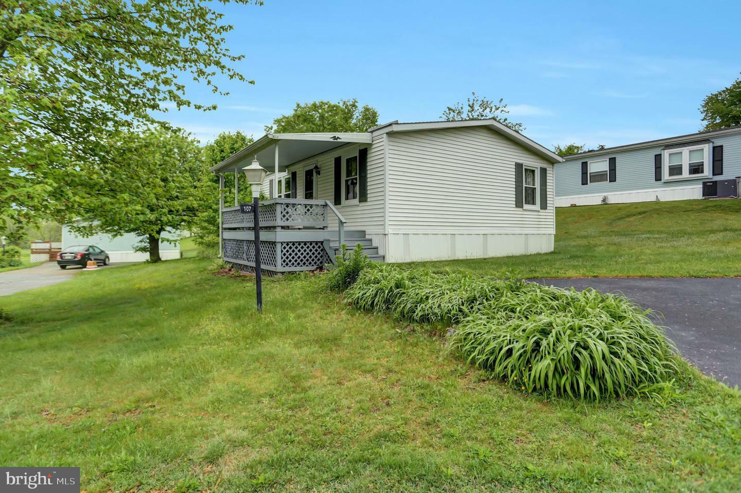 Property Photo:  107 Bonneau Heights Circle  PA 17325 