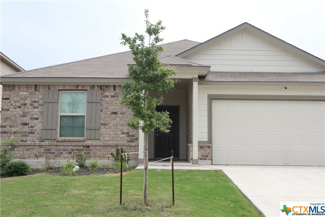 Property Photo: 828 Stonemanor Bay TX 78155