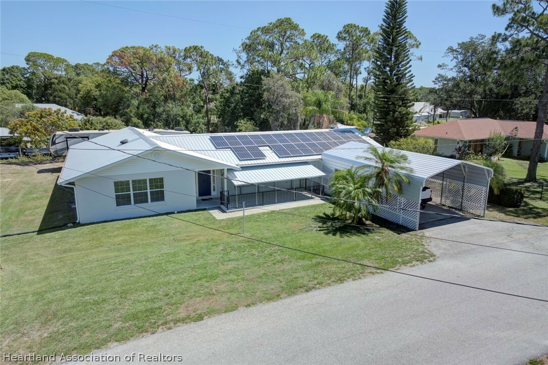 Property Photo:  1408 Indian Drive  FL 33875 