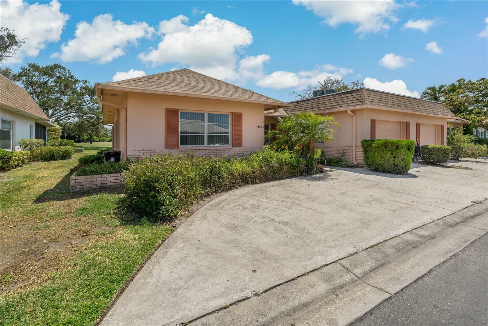 Property Photo:  9024 Golden Horseshoe Drive  FL 33777 