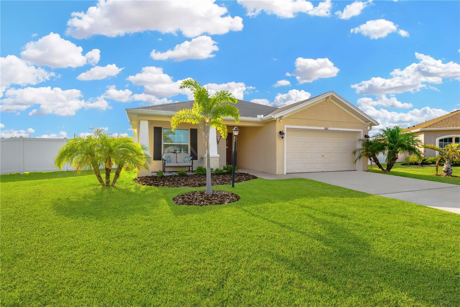 Property Photo:  3206 49th Court E  FL 34221 