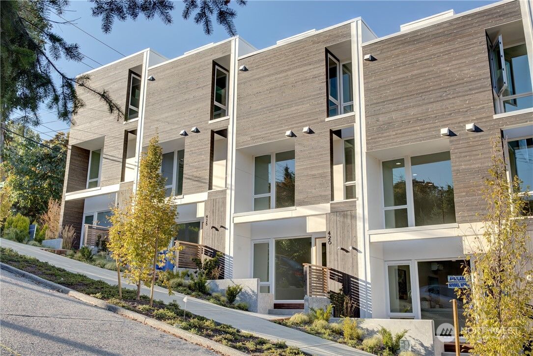 Property Photo:  426 W Barrett Street  WA 98119 