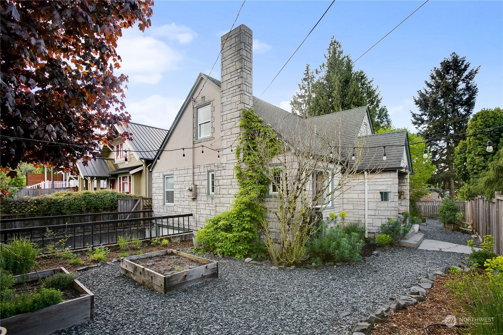 Property Photo:  1001 S Union Avenue  WA 98405 