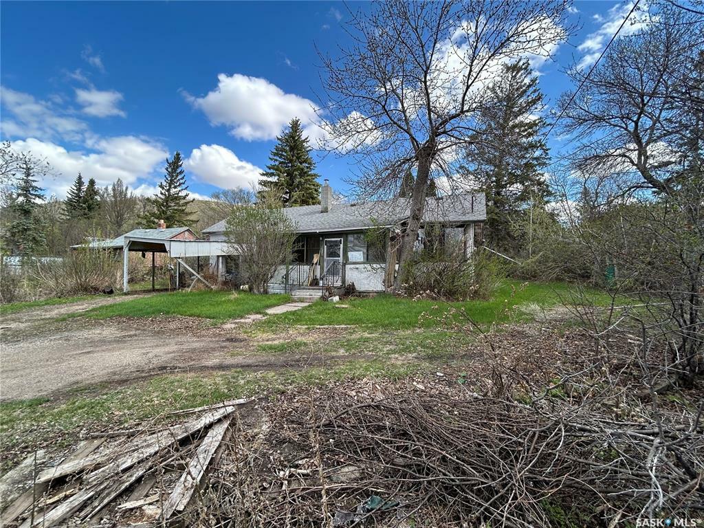 Property Photo:  463 & 465 Lake Road  SK S0G 1S0 