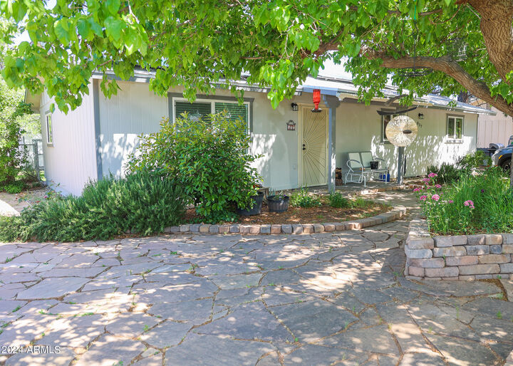 Property Photo:  837 S 4th Street  AZ 86326 