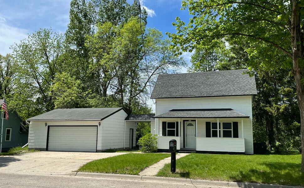 Property Photo:  919 Sunset Drive  MN 56537 