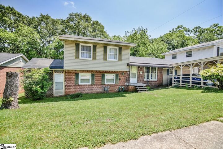 Home for sale in Spartanburg 417 Bethlehem Drive, Spartanburg, SC 29306