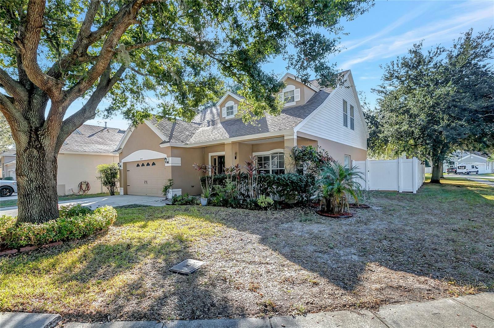 Property Photo:  7939 Terrace Ridge Drive  FL 33637 