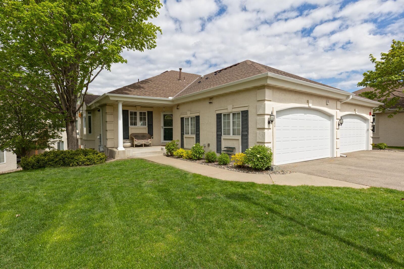 Property Photo:  8000 Victoria Lane  MN 55426 