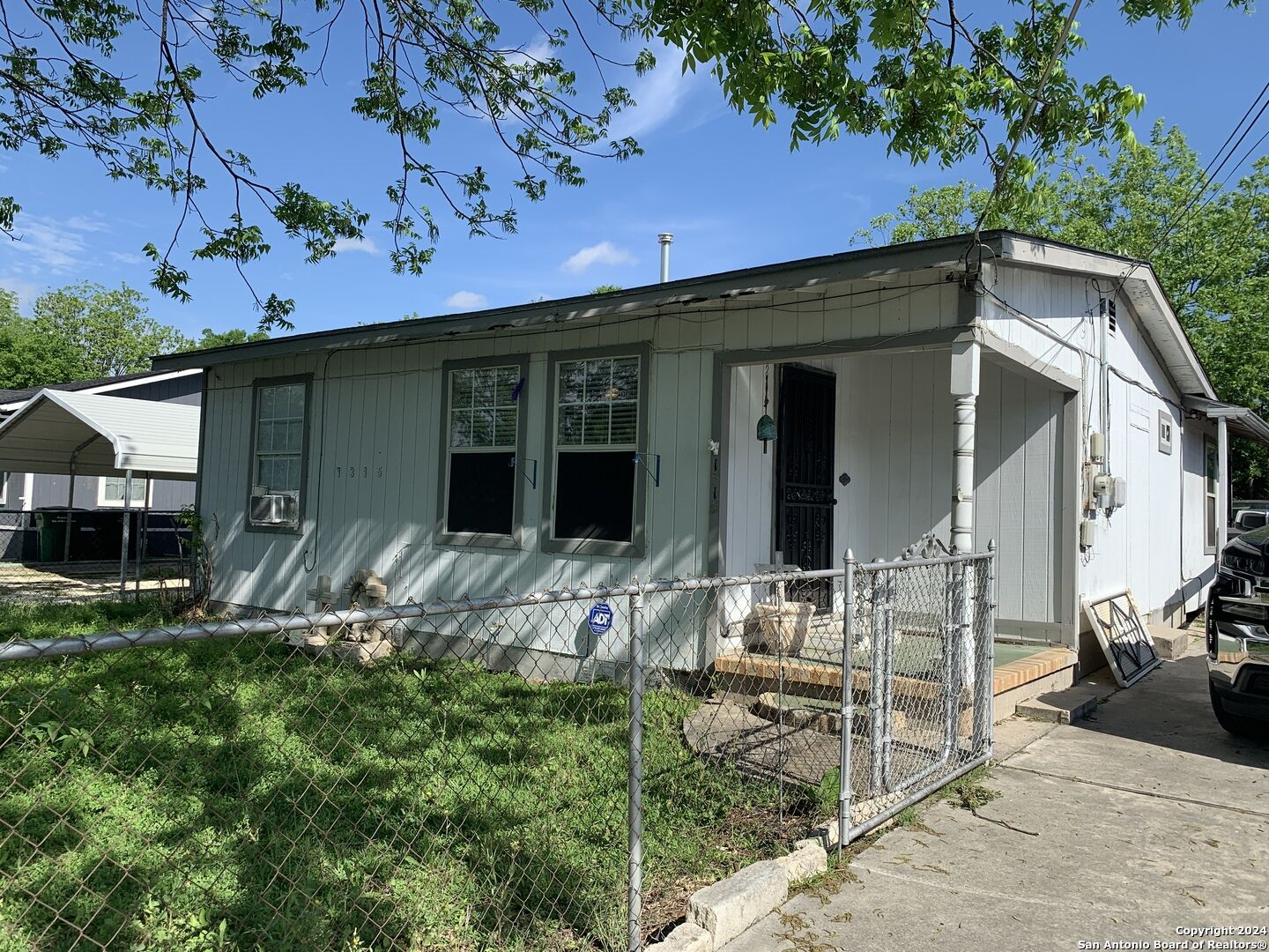 Property Photo: 1315 Brighton TX 78211