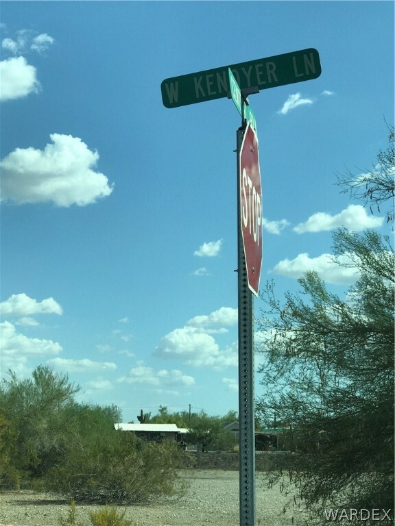 Property Photo: 7280 E Cactus Drive AZ 86401