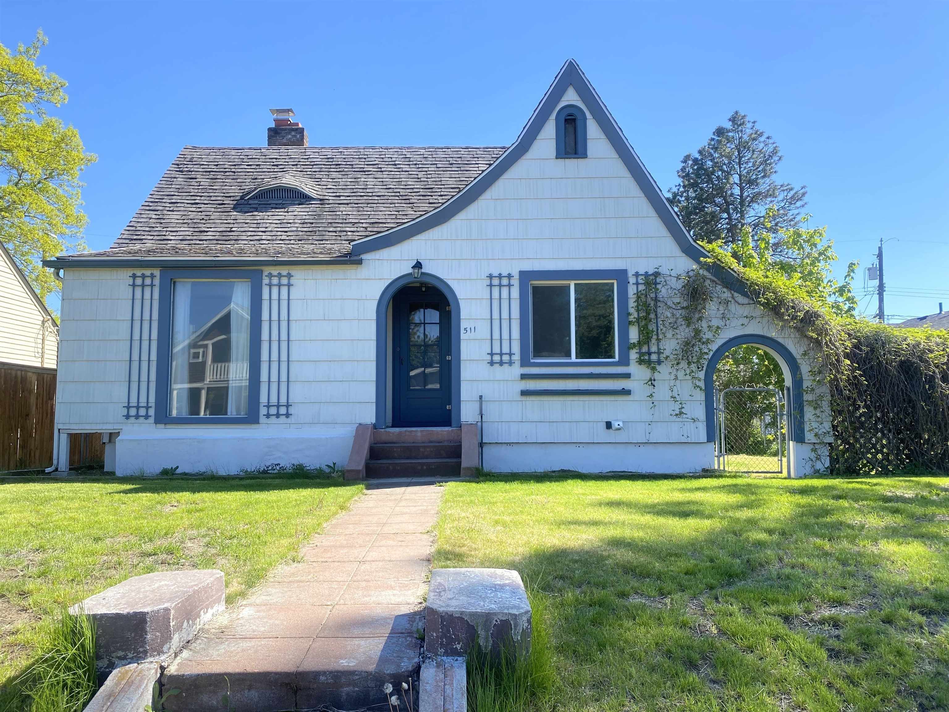 Property Photo:  511 W Gordon Ave  WA 99205 