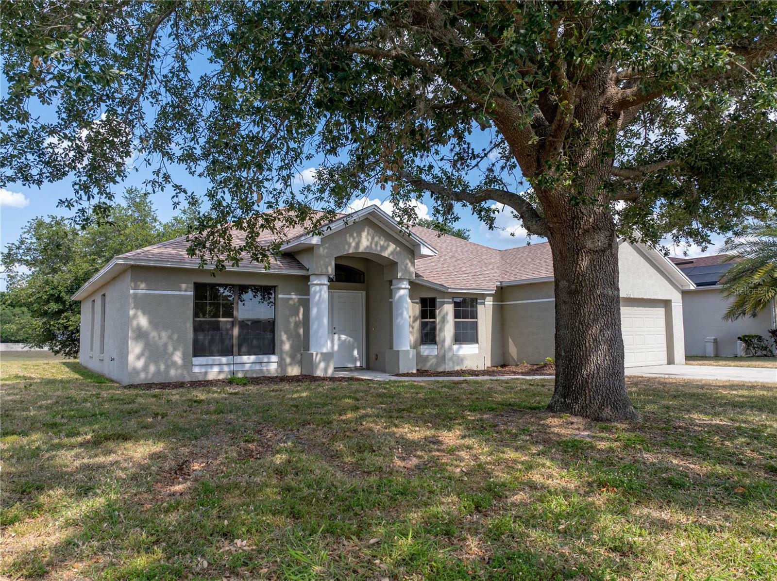 Property Photo:  513 Willet Circle  FL 33823 