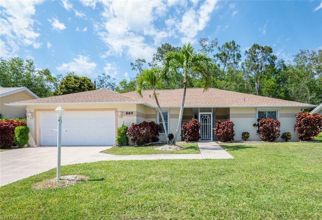 Property Photo: 889 Charlemagne Blvd FL 34112