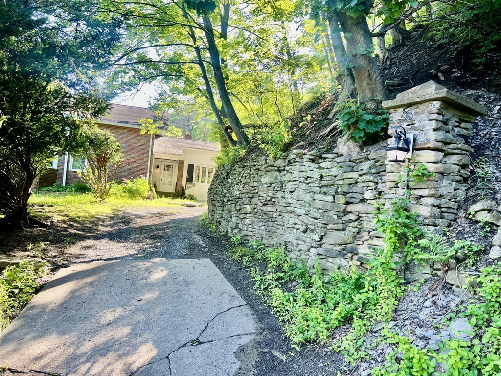 Property Photo:  177 Oak St  PA 15003 