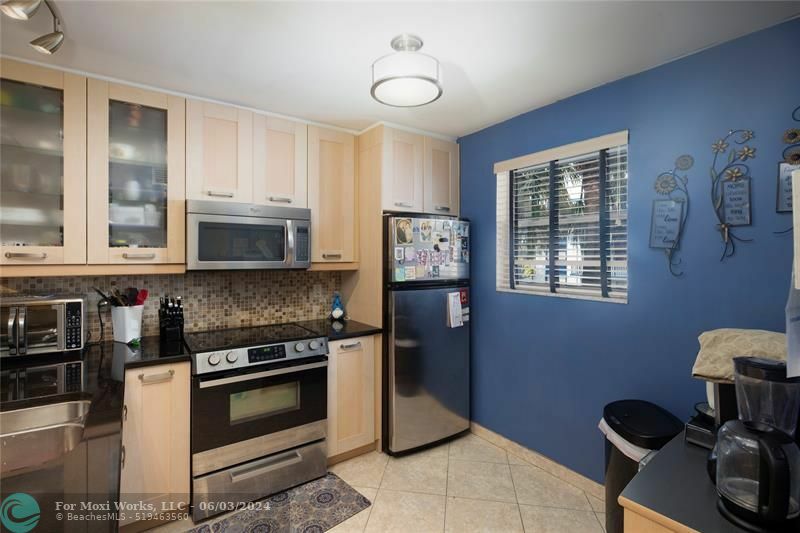 Property Photo:  3150 Holiday Springs Blvd 204  FL 33063 