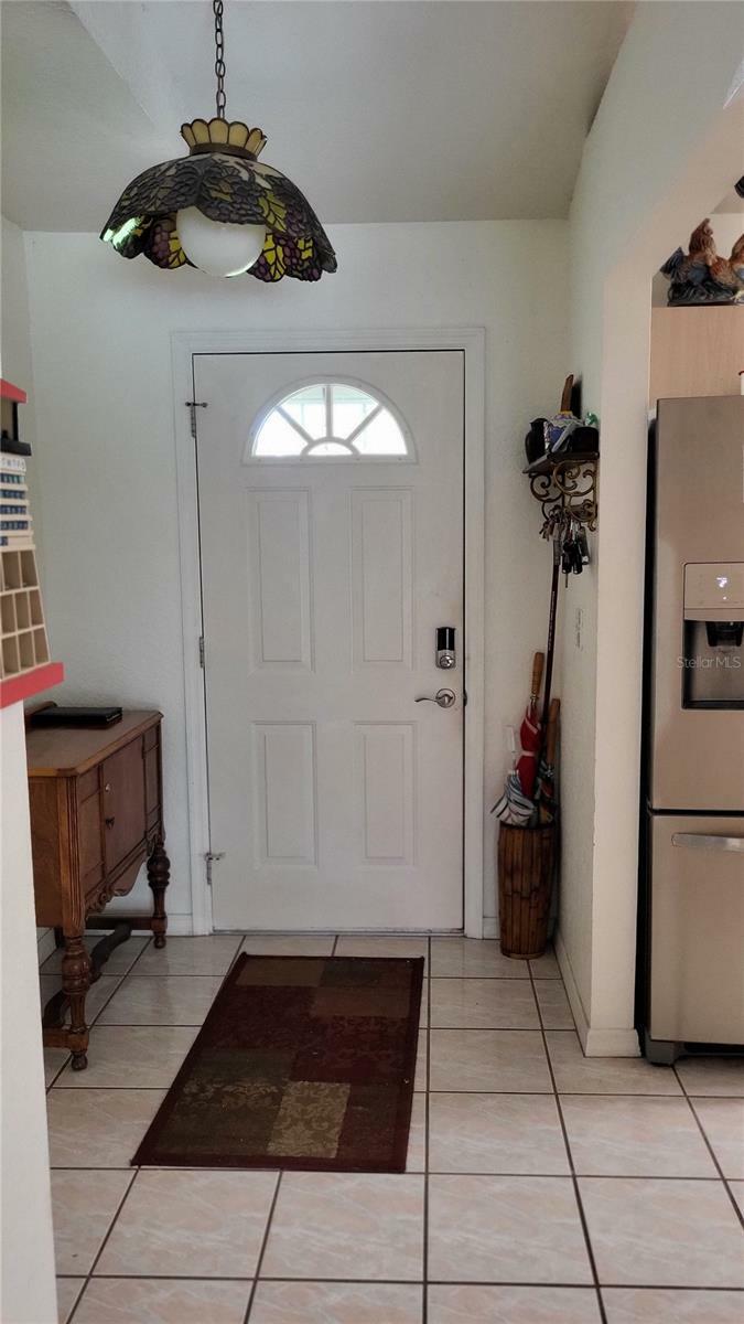 Property Photo: 806 South Street FL 32168
