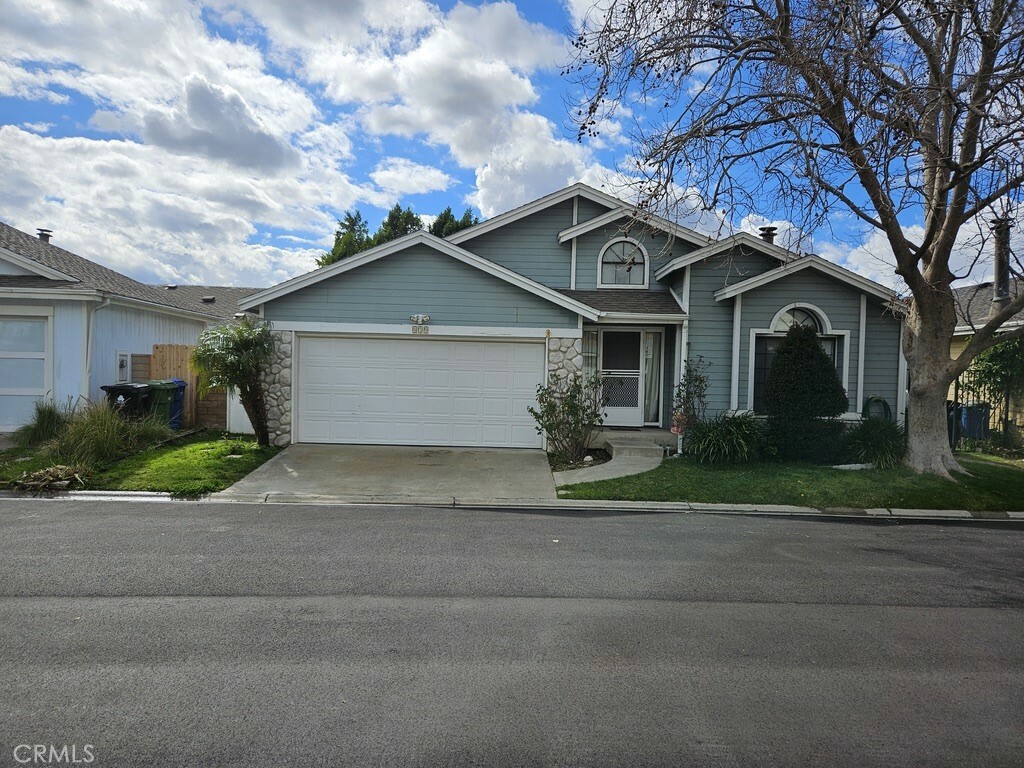 Property Photo:  13691 Gavina Avenue 439  CA 91342 