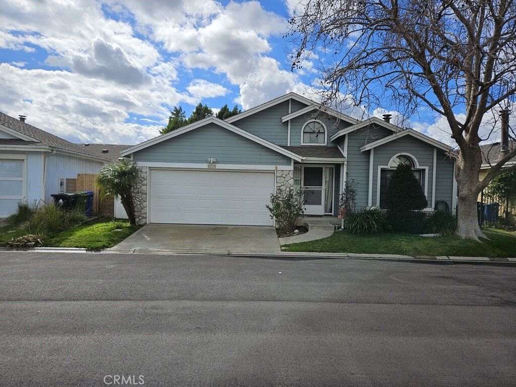 Property Photo: 13691 Gavina Avenue 439 CA 91342