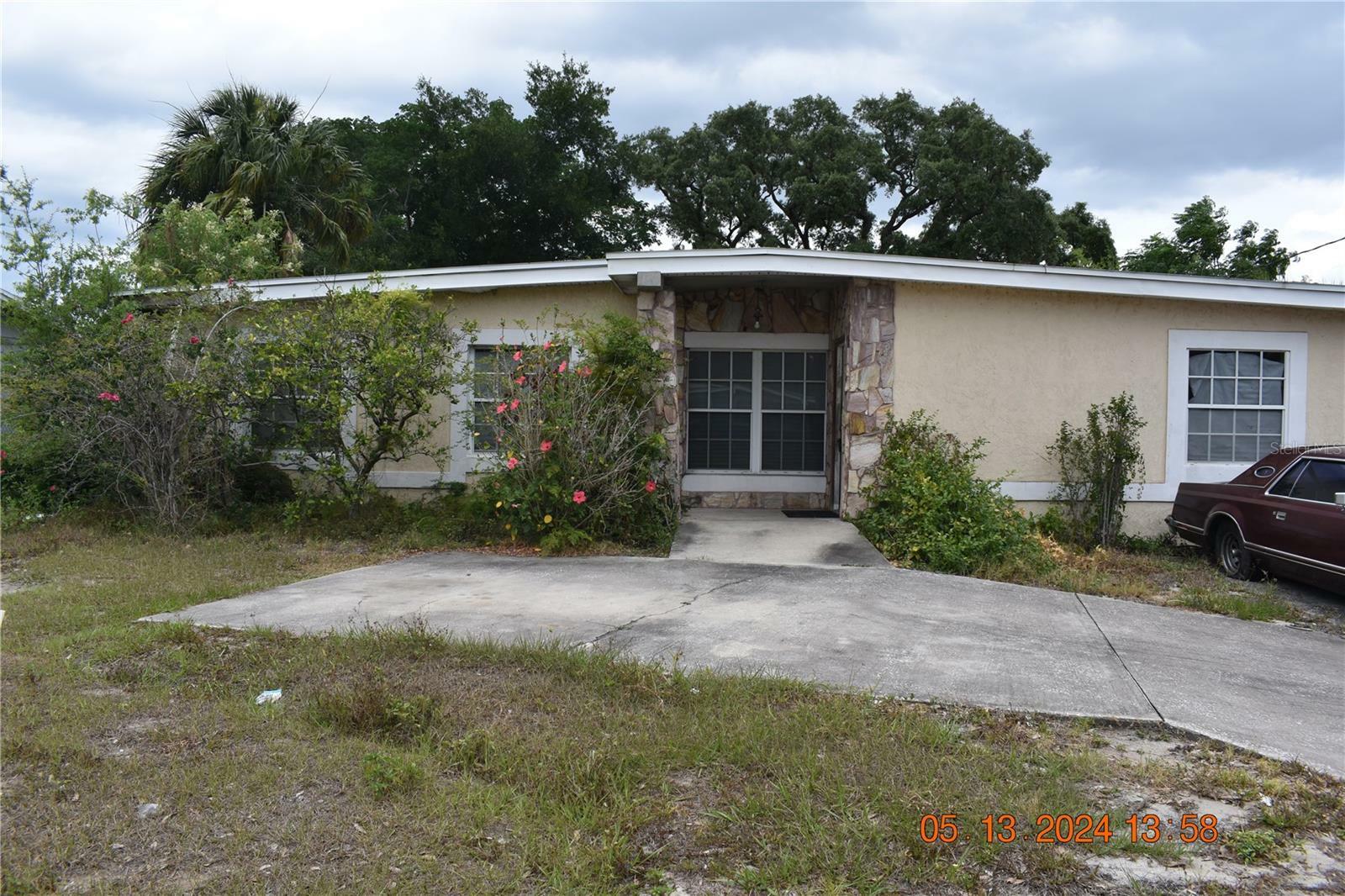 Property Photo:  5605 Balboa Drive  FL 32808 