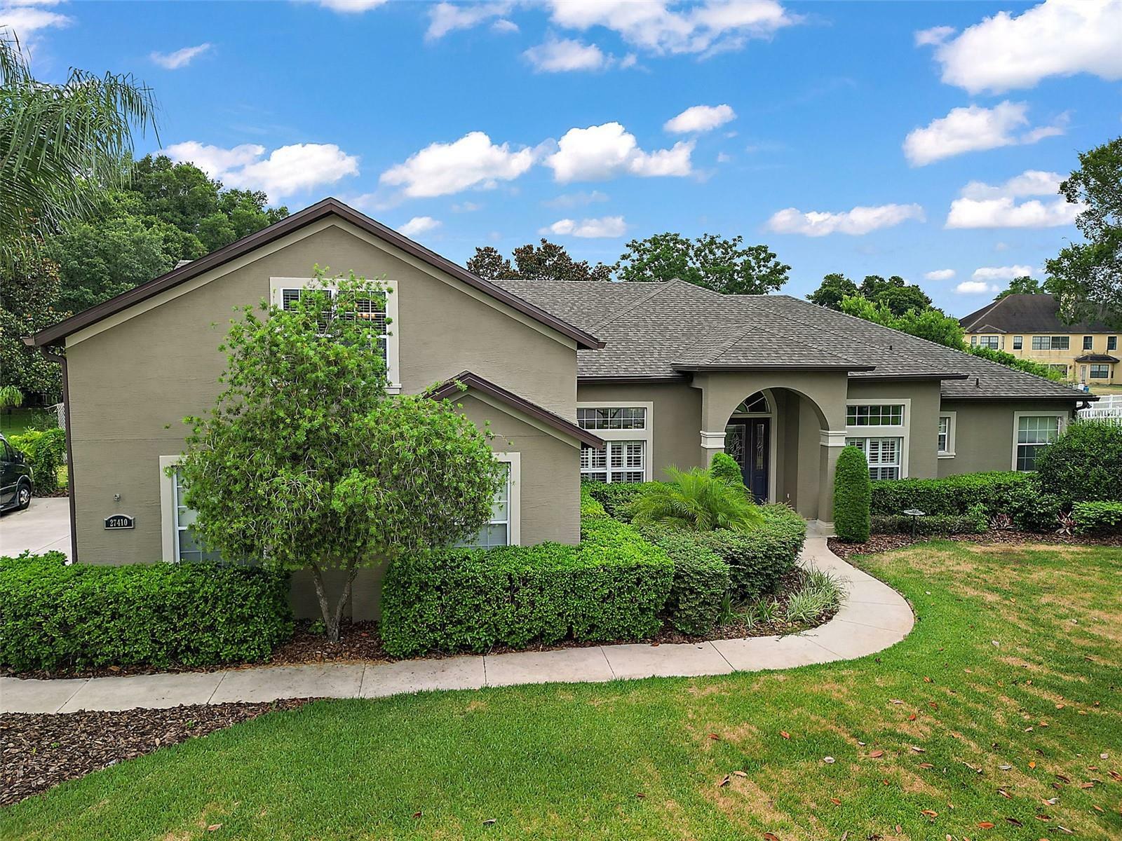 Property Photo:  27410 Highlander Court  FL 34797 