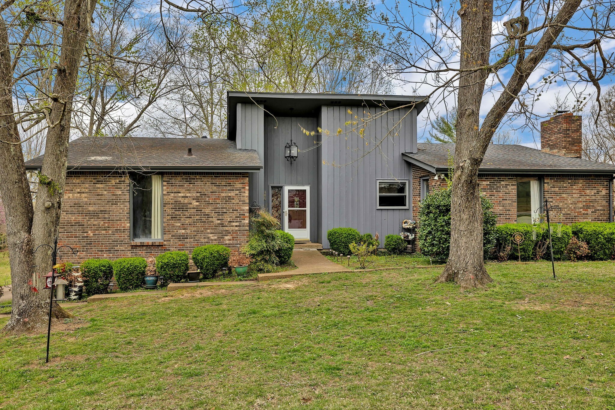 Property Photo:  105 Hawkins Rd  TN 37040 