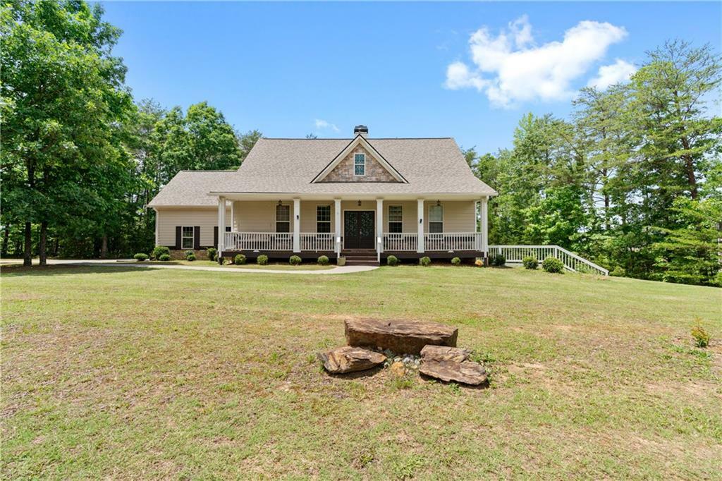 Property Photo:  58 N Village Circle  GA 30171 