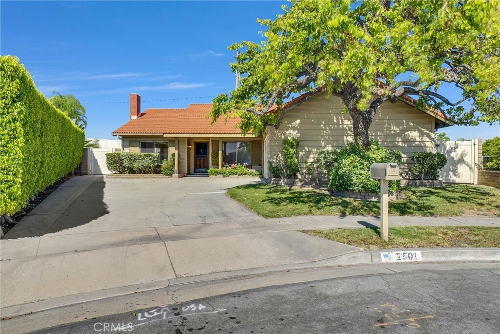Property Photo:  2501 Tarrytown Drive  CA 92833 