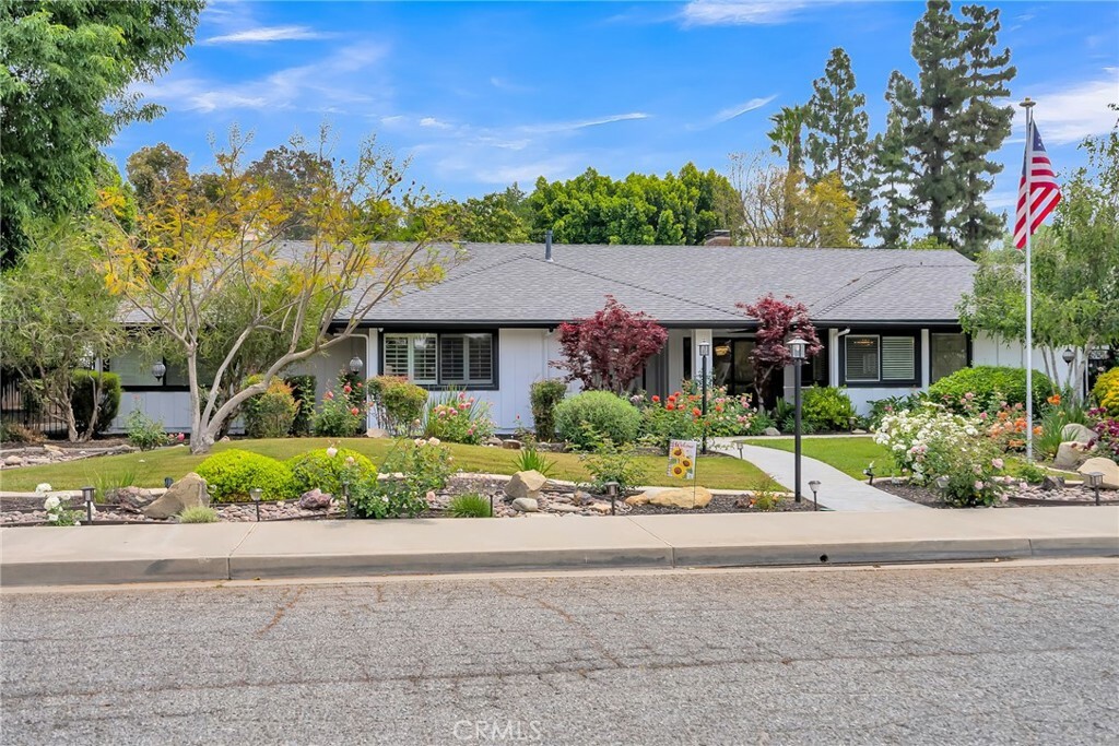 Property Photo:  6216 Appian Way  CA 92506 