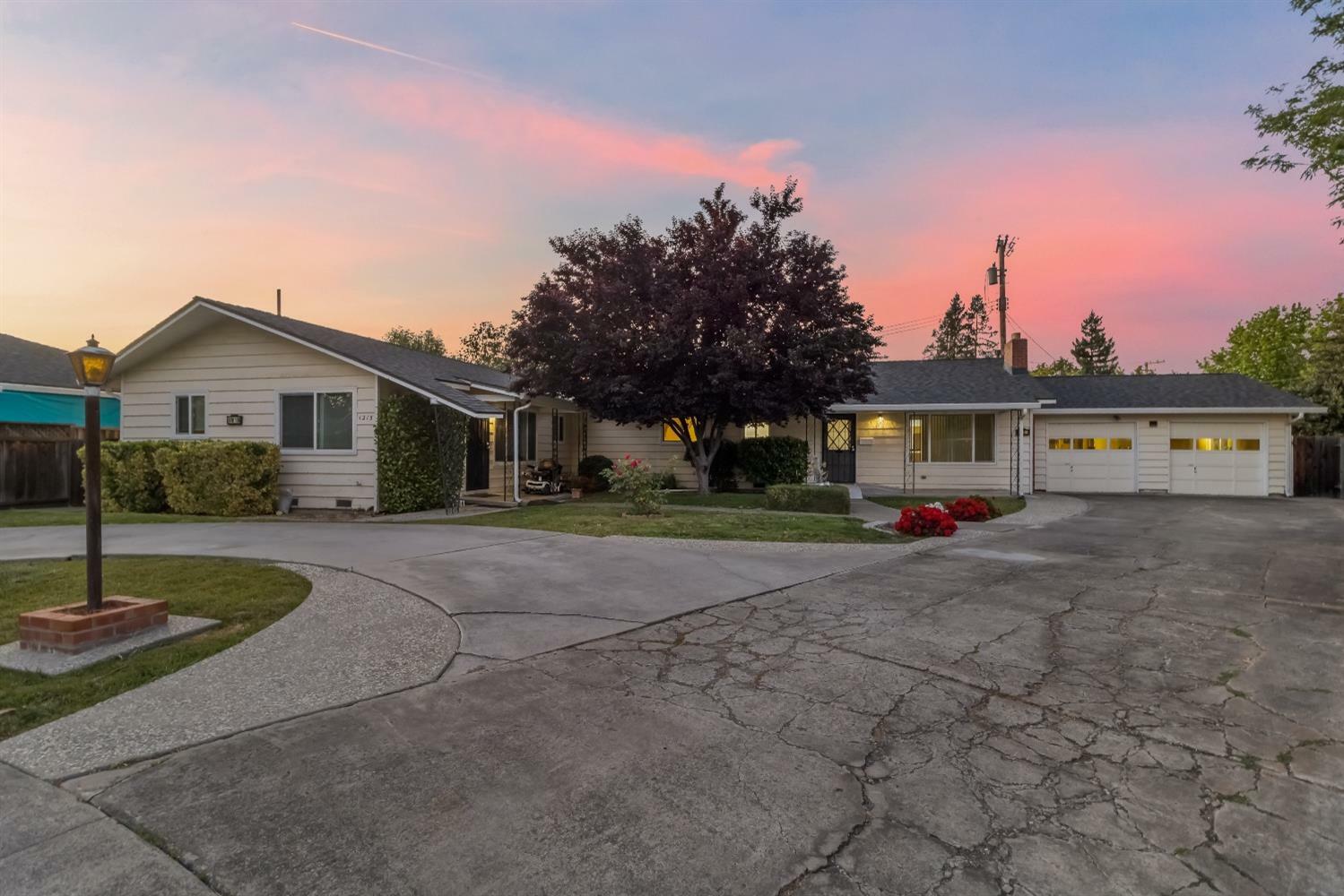 Property Photo:  1211 Normandy Way  CA 95050 