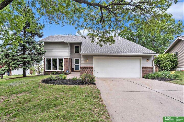 5 bed Bellevue home for sale 11605 Susie Circle, Bellevue, NE 68123