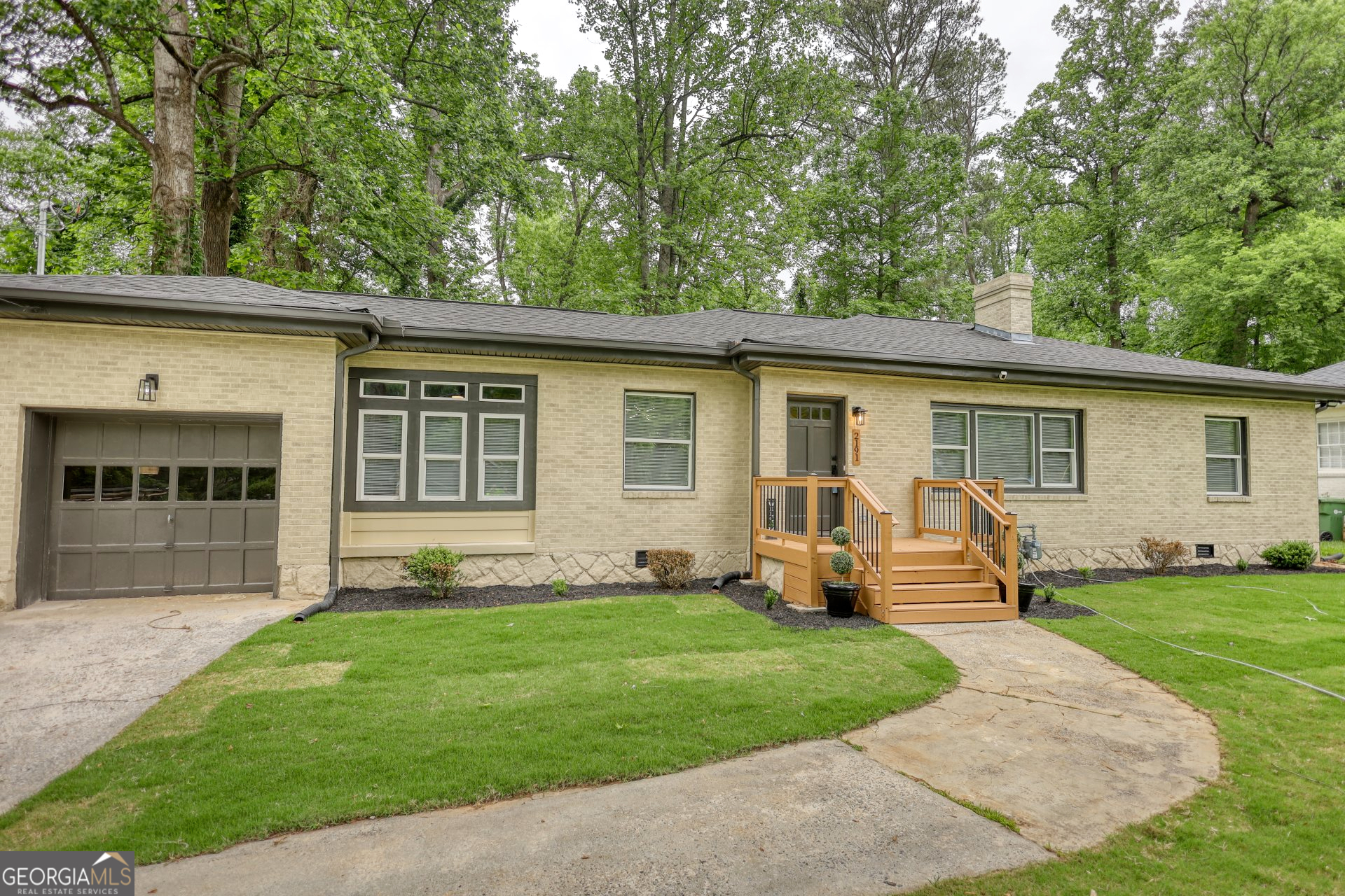 Property Photo:  2191 SW Essex Avenue SW  GA 30311 