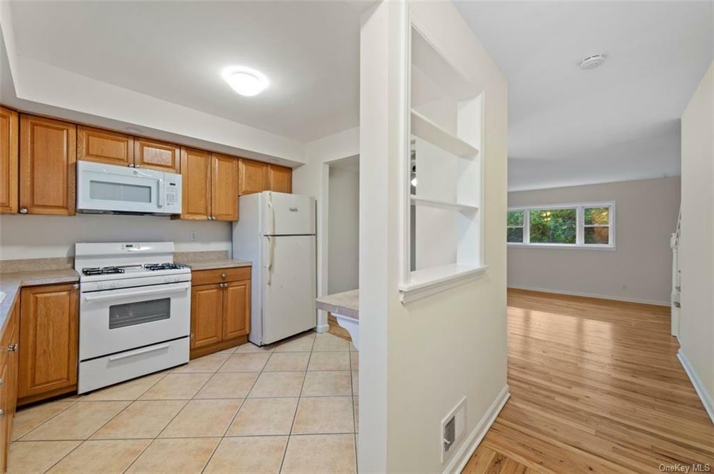 Property Photo:  197 Kearney Avenue  NY 10465 