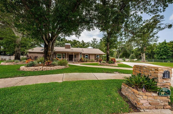 Property Photo:  3041 Kevlyn Court  FL 34695 