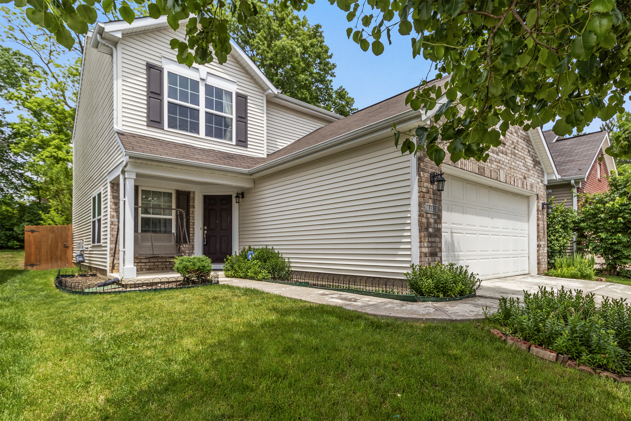 Property Photo: 3330 Ashgrove Drive IN 46268