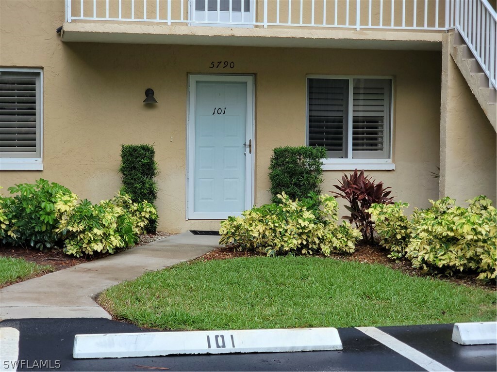 Property Photo: 5790 Woodmere Lake Circle J-101 FL 34112