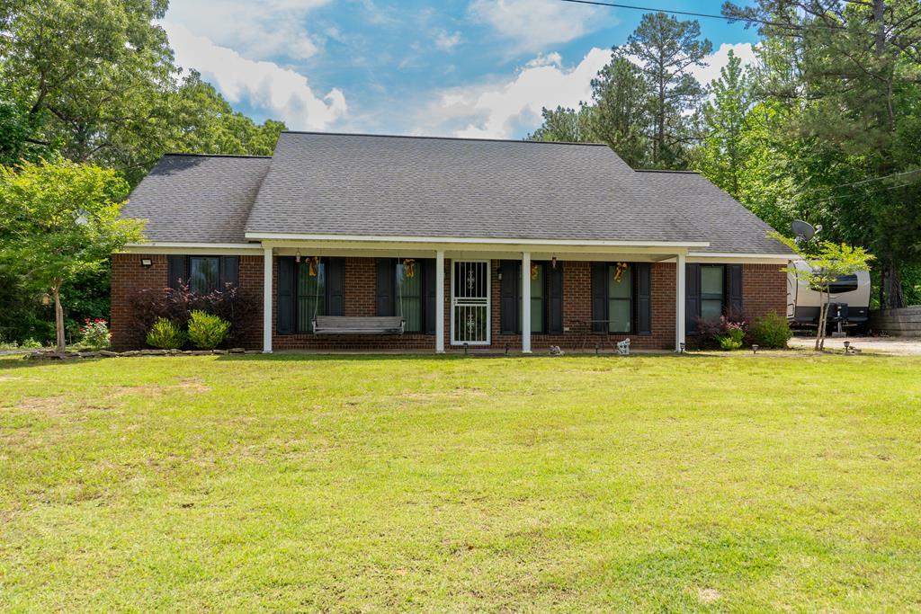 Property Photo:  1738 County Road 32  MS 38627 