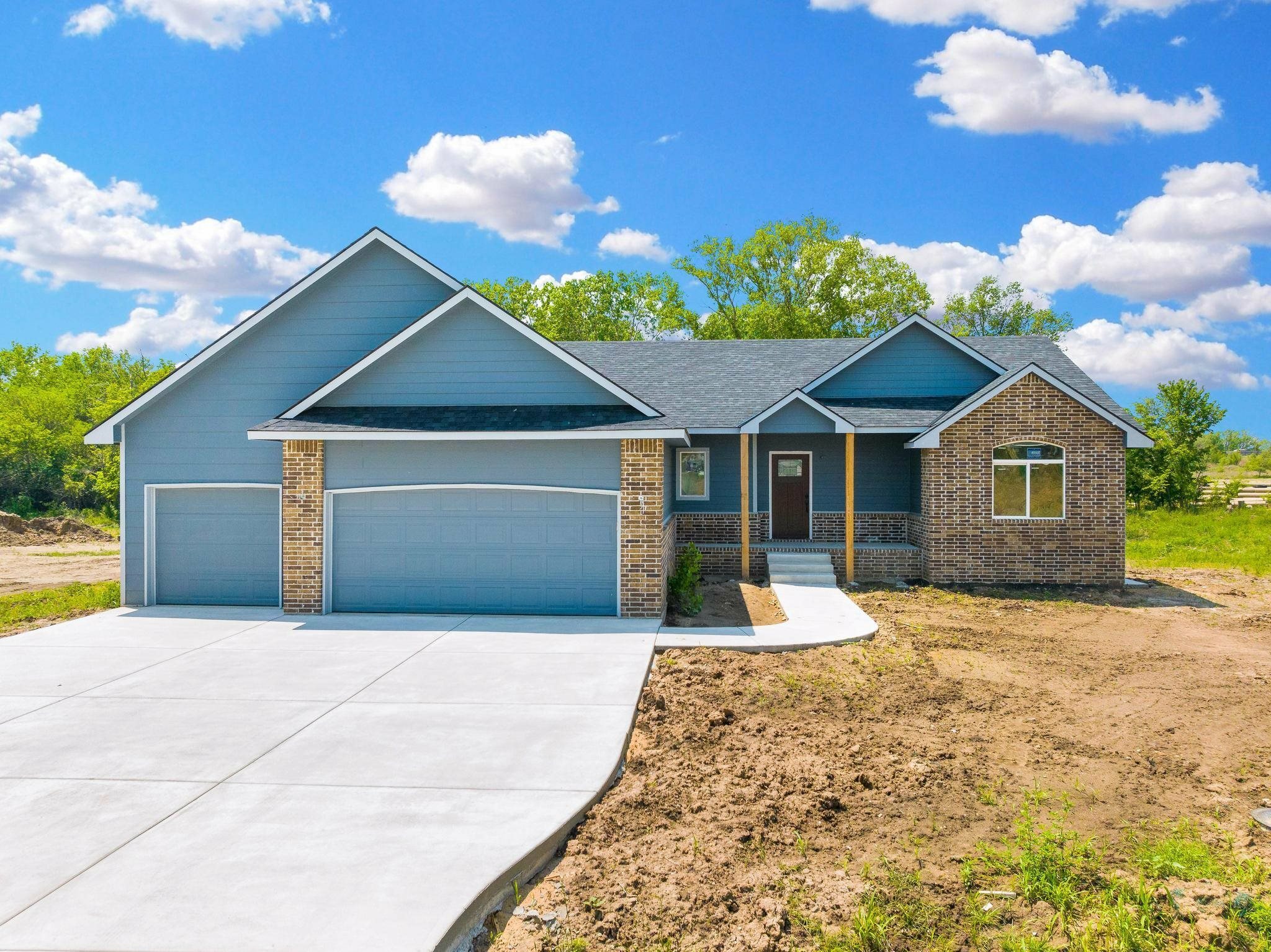 Property Photo:  515 S Arbor Valley Way  KS 67147 