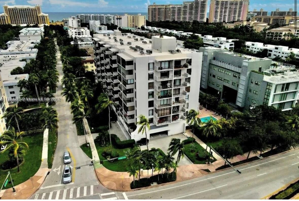 Property Photo: 575 Crandon Blvd 401 FL 33149