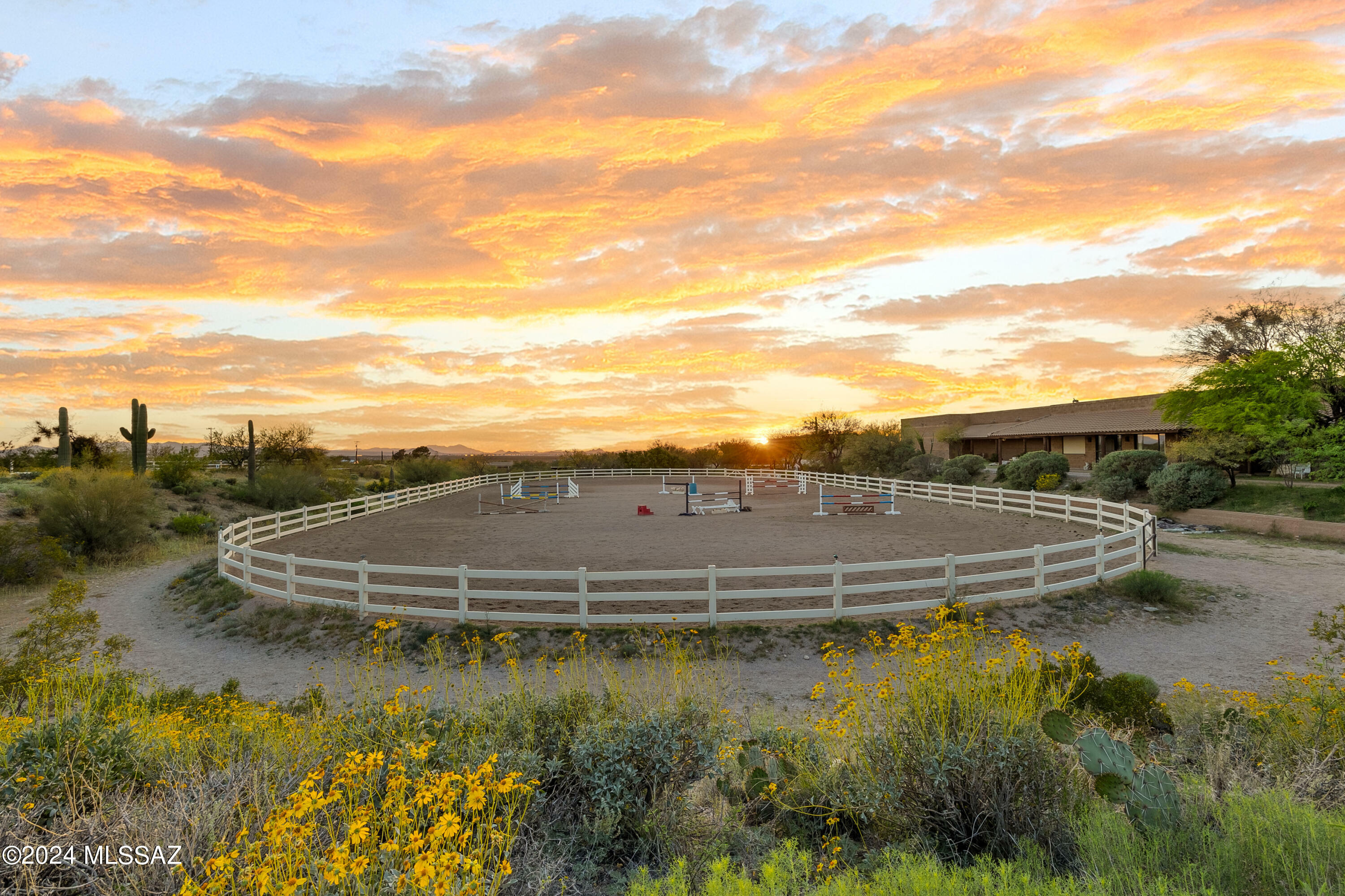 Property Photo:  11801 E Irvington Road  AZ 85747 