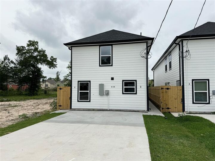 8128 Sterlingshire Street A  Houston TX 77078 photo