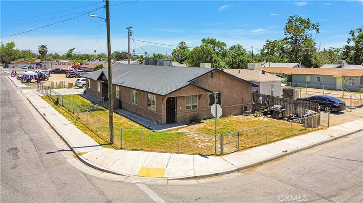 Property Photo: 337 Augusta Street CA 93307