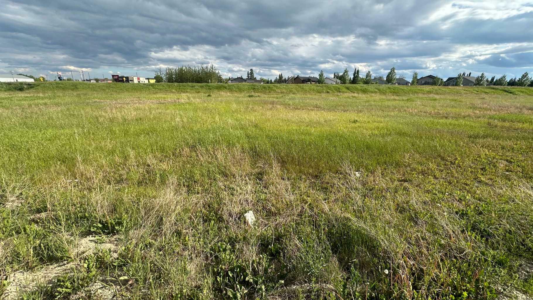 Photo de la propriété: 400, 500, 600 Shantz Drive AB T0M 0W0
