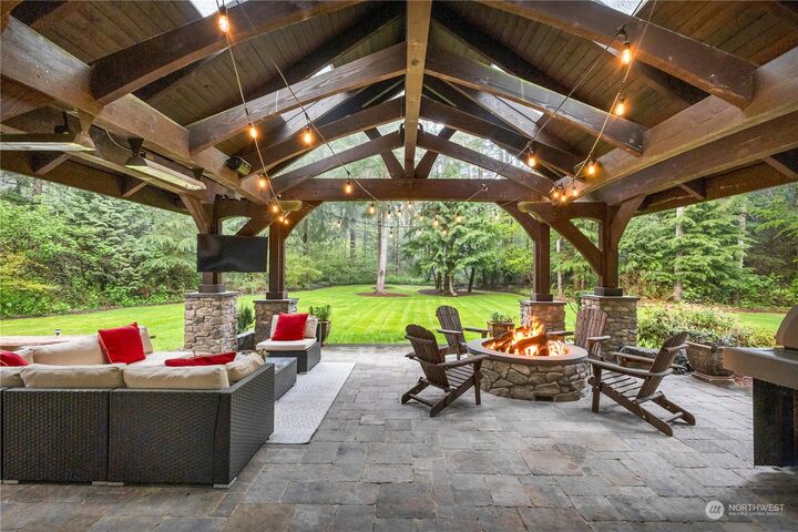 Property Photo:  11327  Upper Preston Road SE  WA 98027 